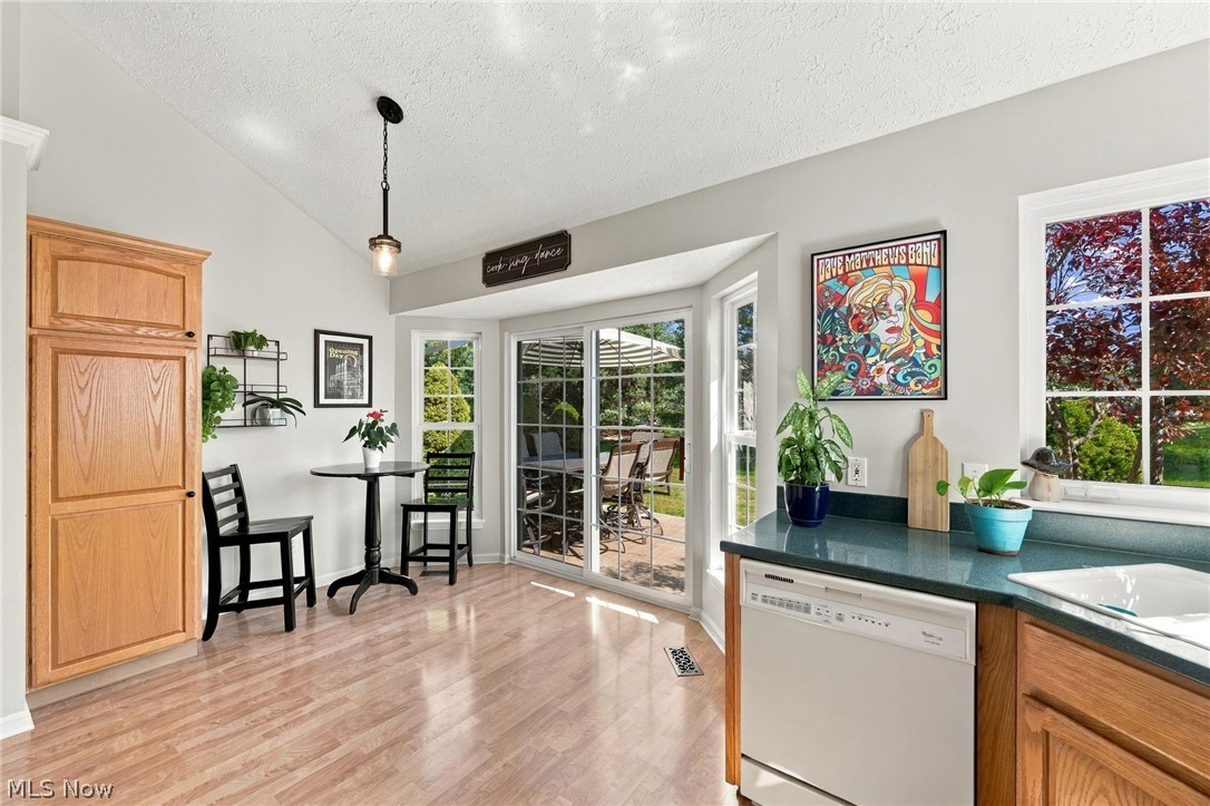 384 Clearbrook Drive Avon Lake OH 44012