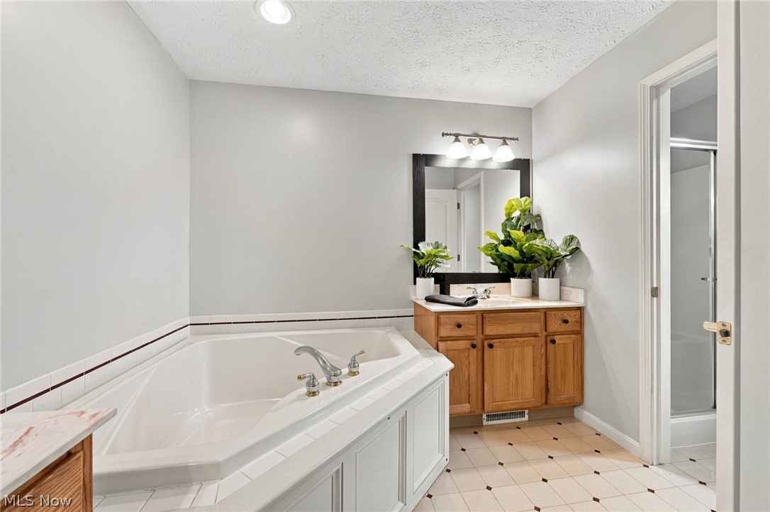384 Clearbrook Drive Avon Lake OH 44012
