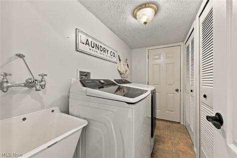 384 Clearbrook Drive Avon Lake OH 44012