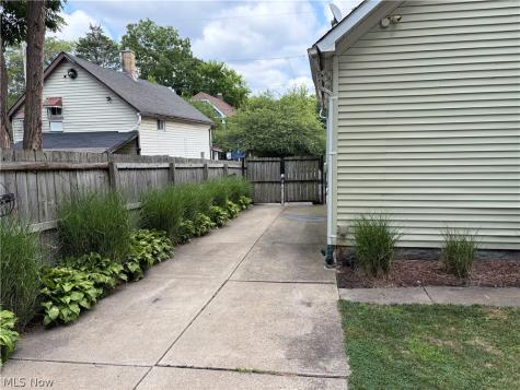 3628 E 61st Street Cleveland OH 44105