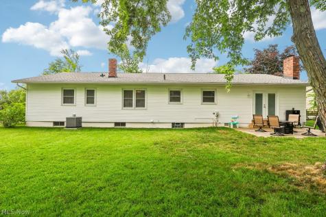329 Wyoga Lake Boulevard Cuyahoga Falls OH 44224
