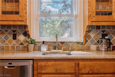 2658 Queenston Road Cleveland Heights OH 44118