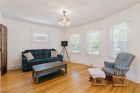 2658 Queenston Road Cleveland Heights OH 44118