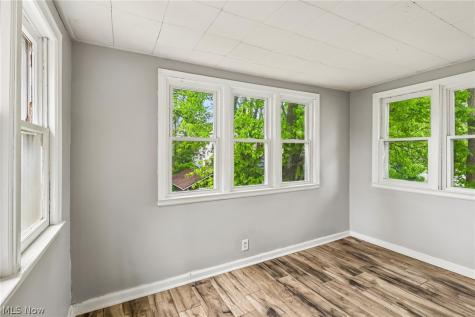 897 Polk Avenue Akron OH 44314