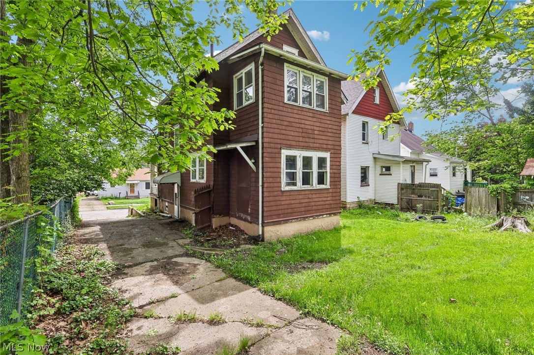 897 Polk Avenue Akron OH 44314