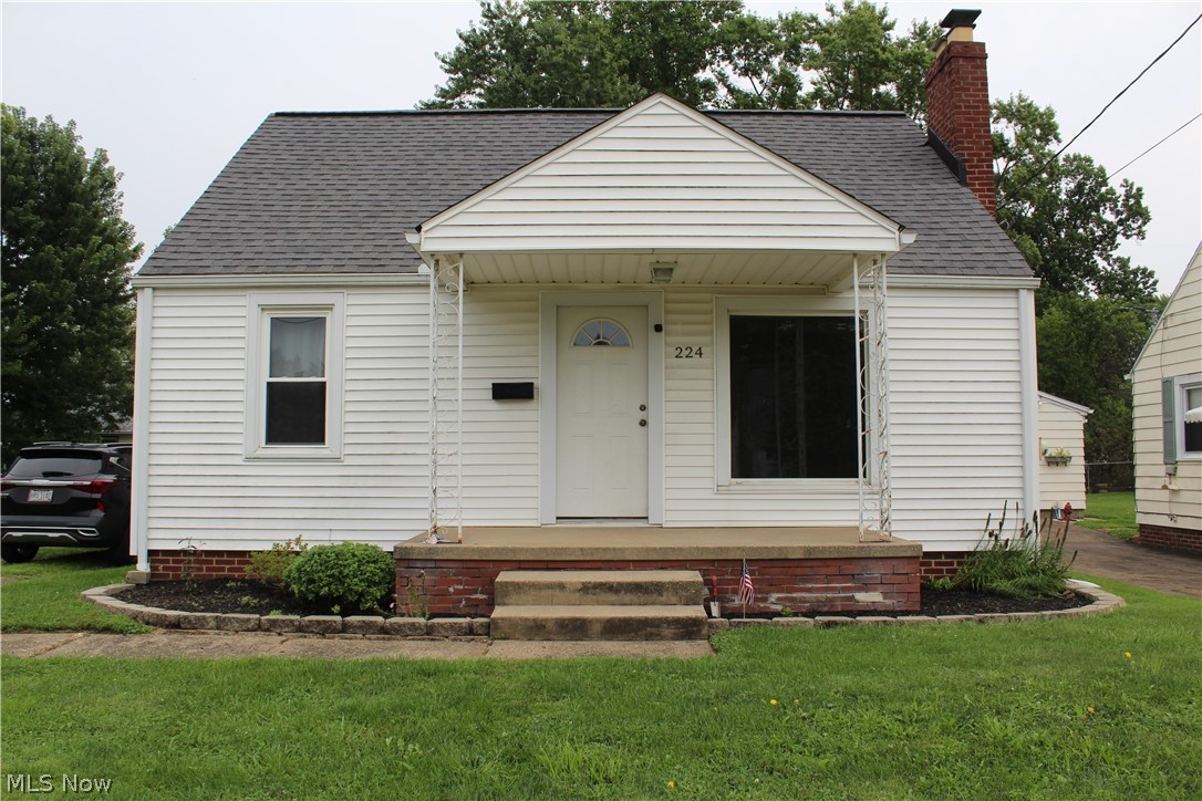 224 Pennsylvania Avenue Louisville OH 44641