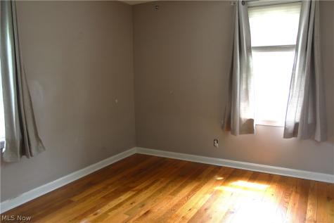 224 Pennsylvania Avenue Louisville OH 44641