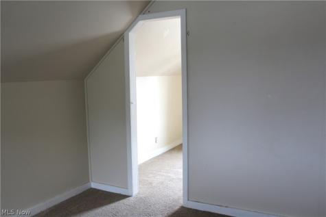 224 Pennsylvania Avenue Louisville OH 44641
