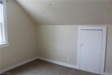 224 Pennsylvania Avenue Louisville OH 44641