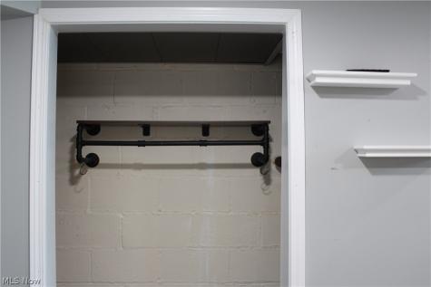 224 Pennsylvania Avenue Louisville OH 44641