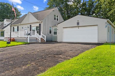 634 Elbur Avenue Akron OH 44306