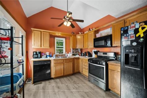 634 Elbur Avenue Akron OH 44306