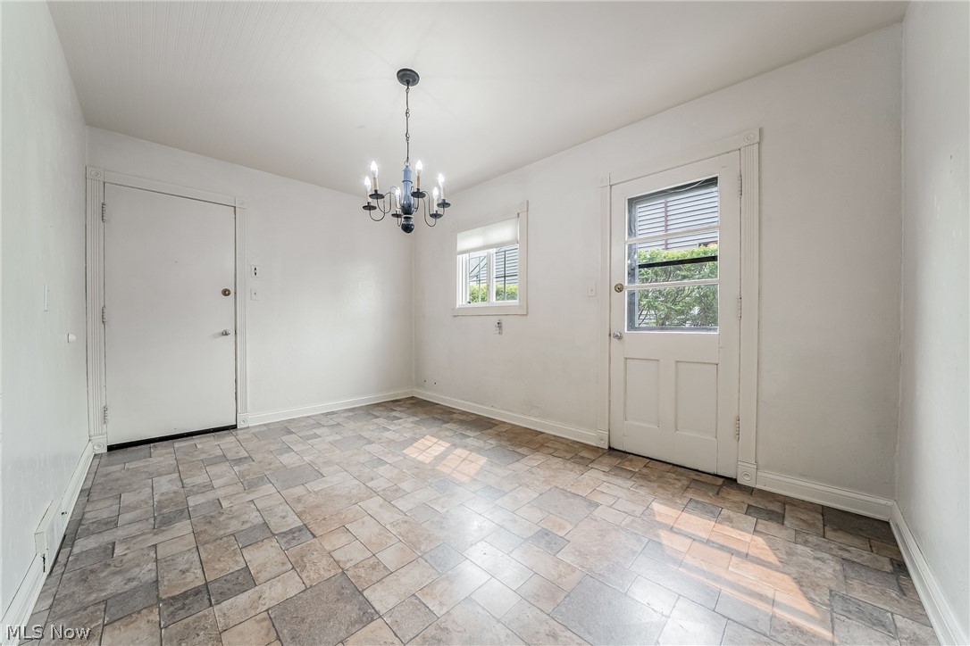 18690 Inglewood Avenue Rocky River OH 44116