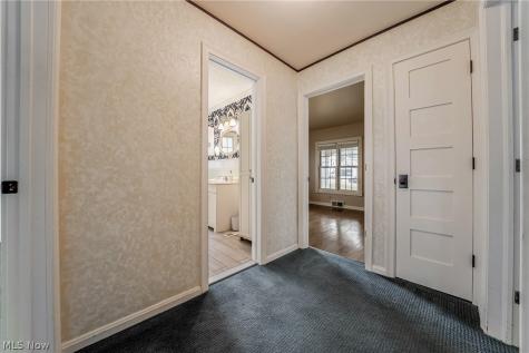 18690 Inglewood Avenue Rocky River OH 44116