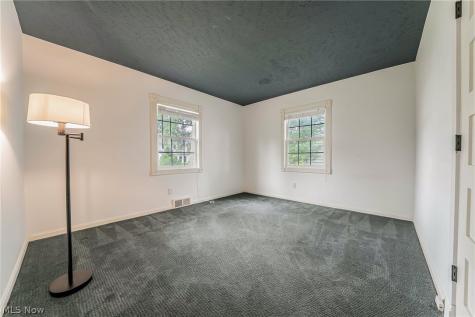 18690 Inglewood Avenue Rocky River OH 44116