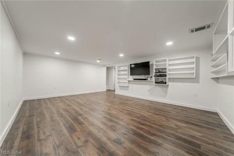 18690 Inglewood Avenue Rocky River OH 44116
