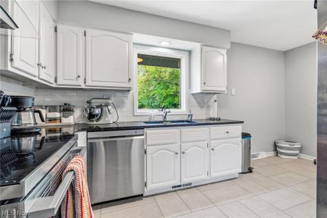 3168 Country Club Drive Medina OH 44256