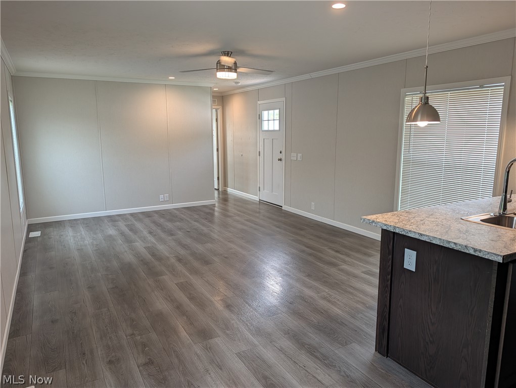 230 Edgecliff Circle W Elyria OH 44035