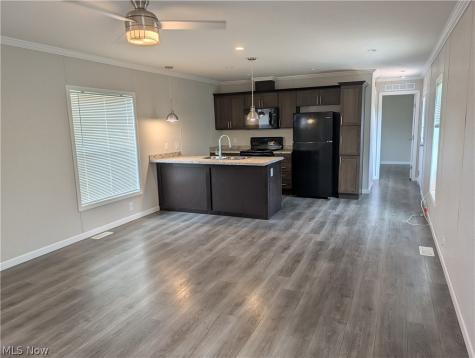 230 Edgecliff Circle W Elyria OH 44035