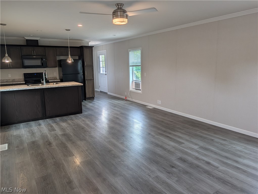 230 Edgecliff Circle W Elyria OH 44035