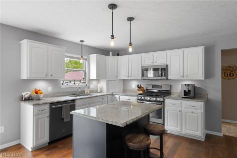 546 Brookstone Court Copley OH 44321