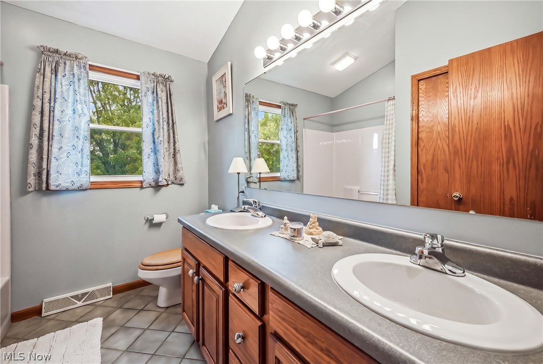 9945 Ginger Hill Road New Middletown OH 44442