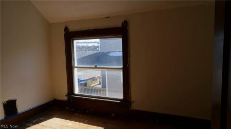 858 May Street Akron OH 44311