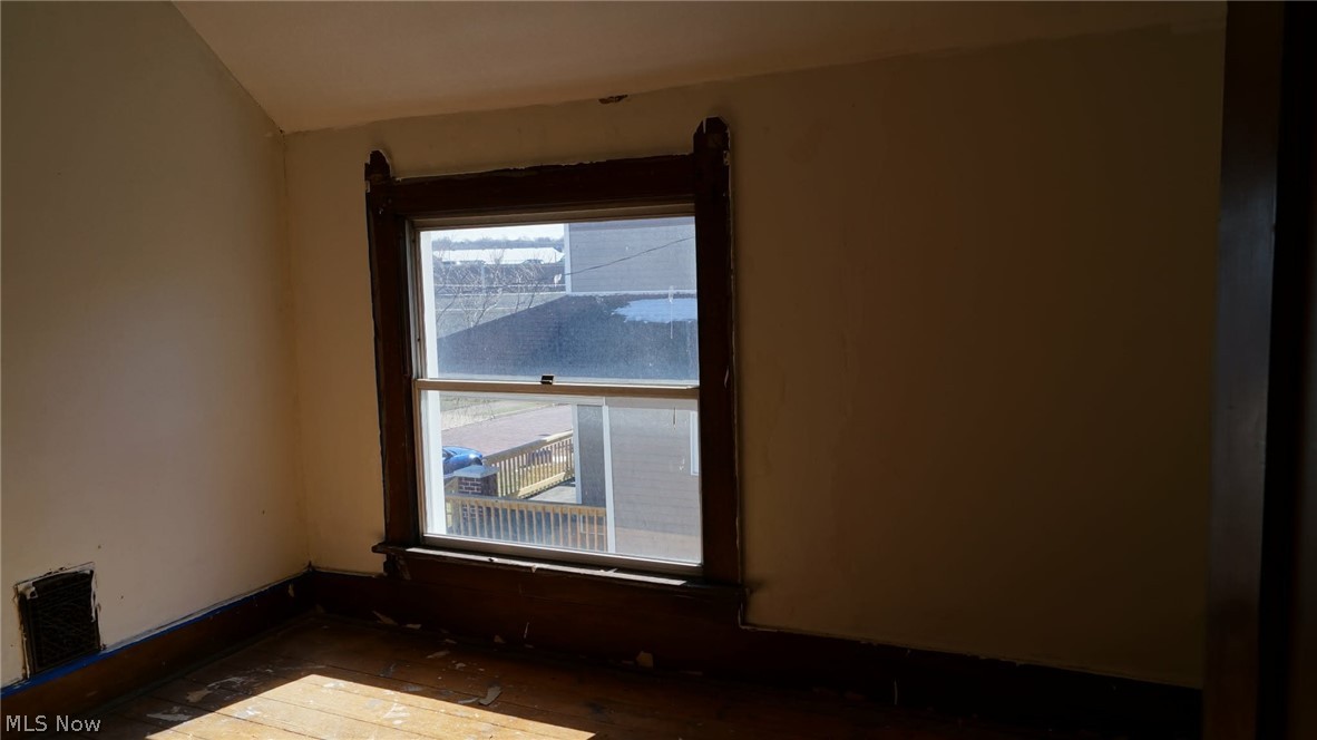 858 May Street Akron OH 44311