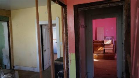 858 May Street Akron OH 44311