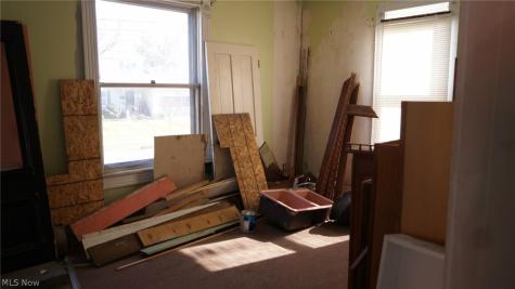 858 May Street Akron OH 44311