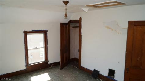 858 May Street Akron OH 44311
