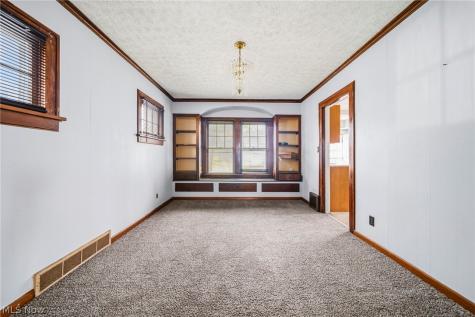 8506 Jeffries Avenue Cleveland OH 44105