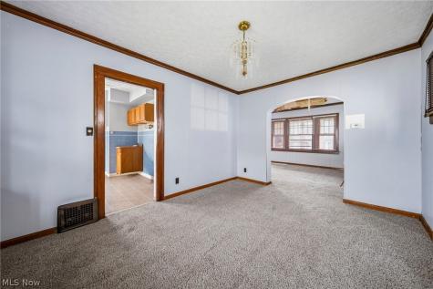 8506 Jeffries Avenue Cleveland OH 44105