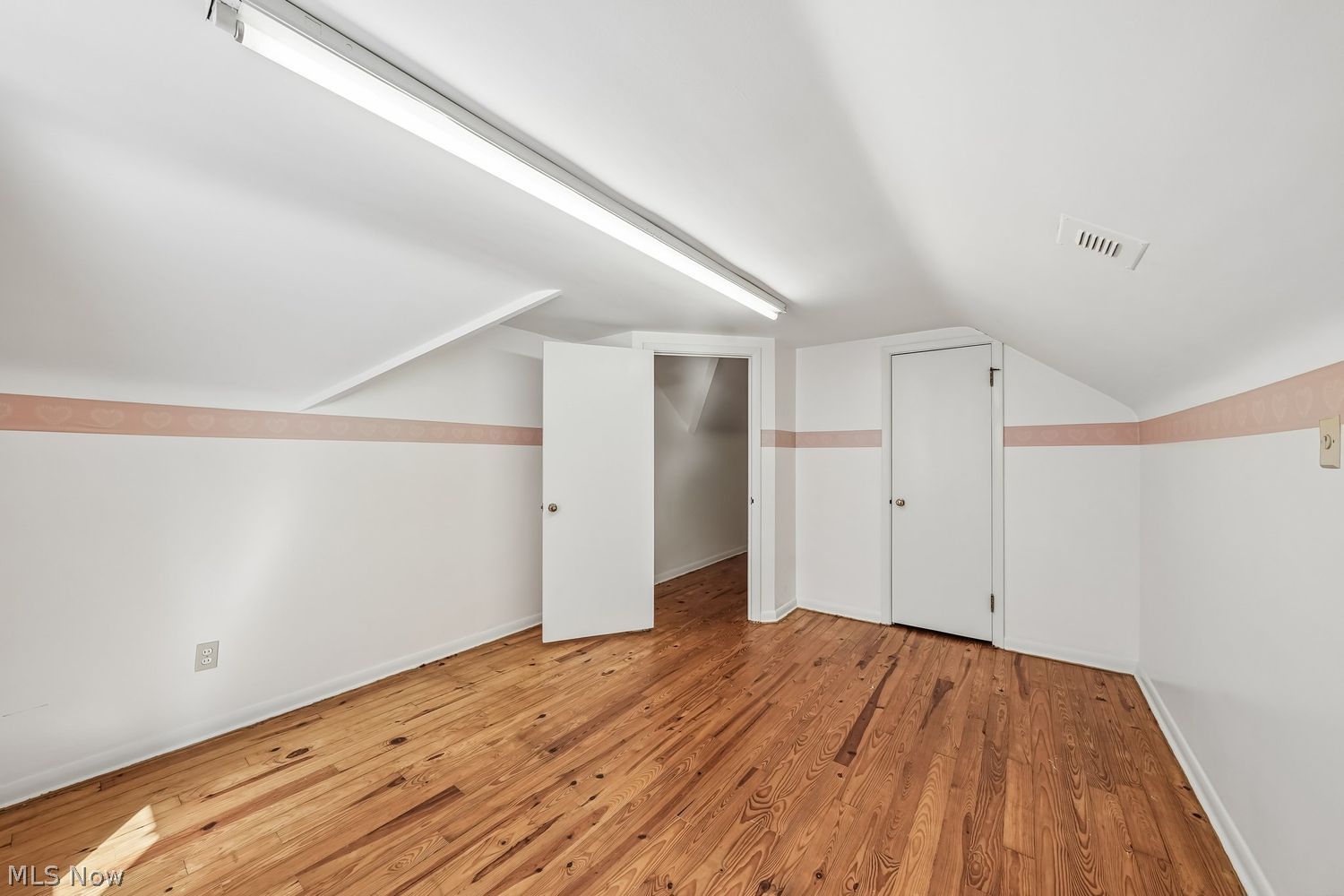483 Dover Center Road Bay Village OH 44140