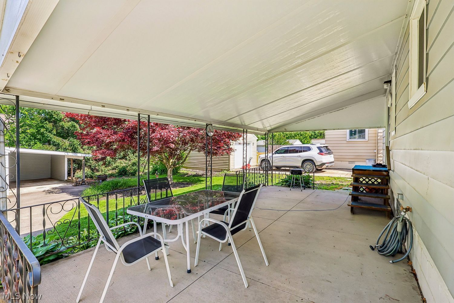1904 Tonawanda Avenue Akron OH 44305
