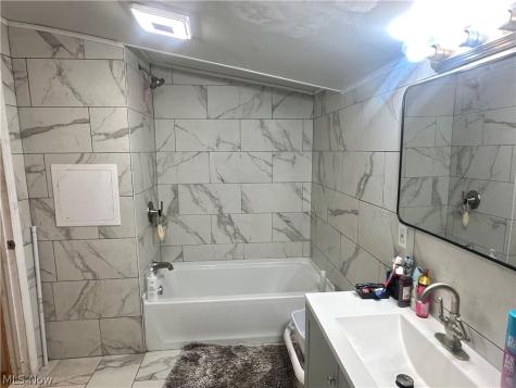 3856 W 23rd Street Cleveland OH 44109