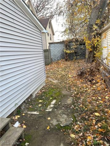 3856 W 23rd Street Cleveland OH 44109