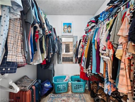 27008 Cascade Court Olmsted Falls OH 44138