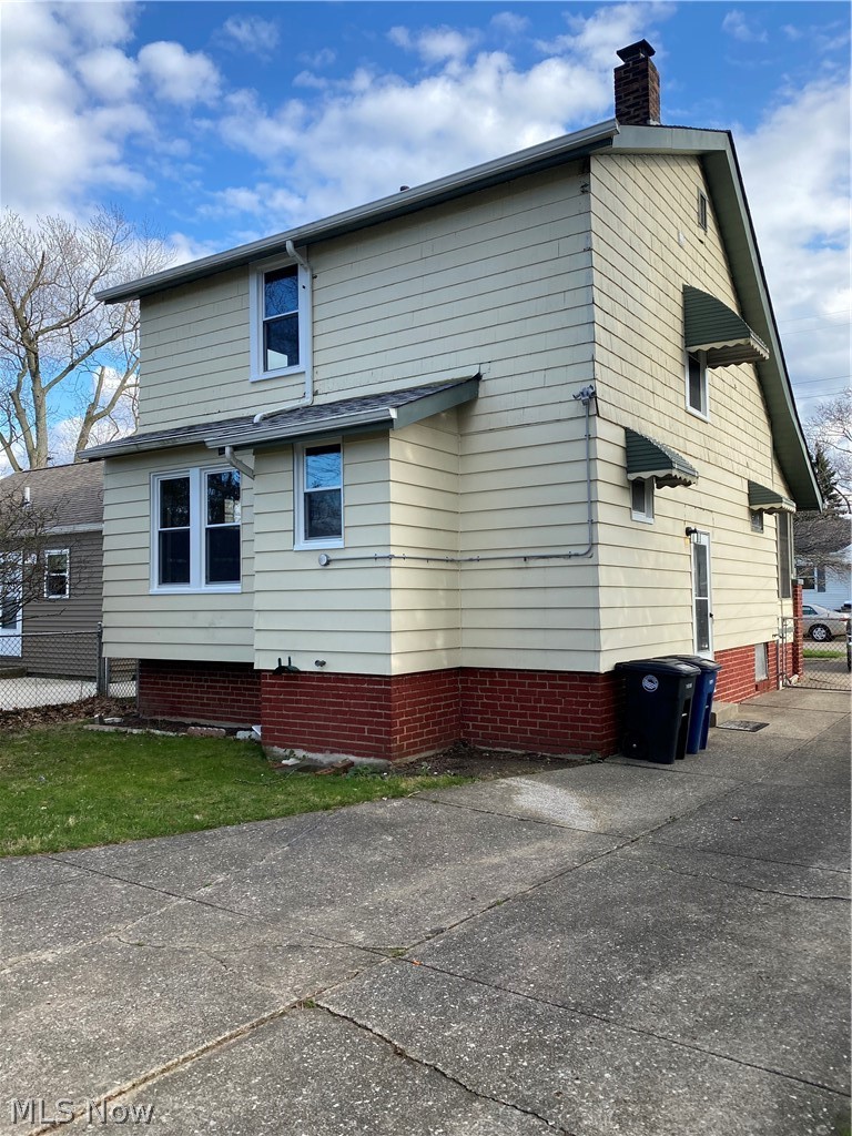 12116 Longmead Avenue Cleveland OH 44135