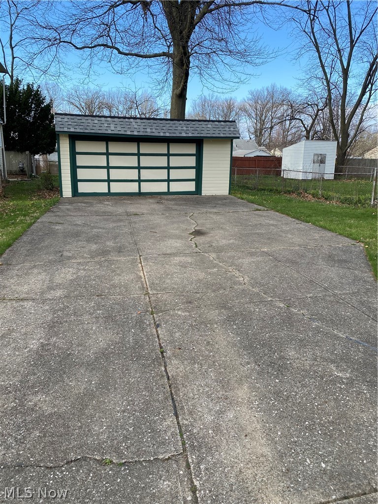 12116 Longmead Avenue Cleveland OH 44135