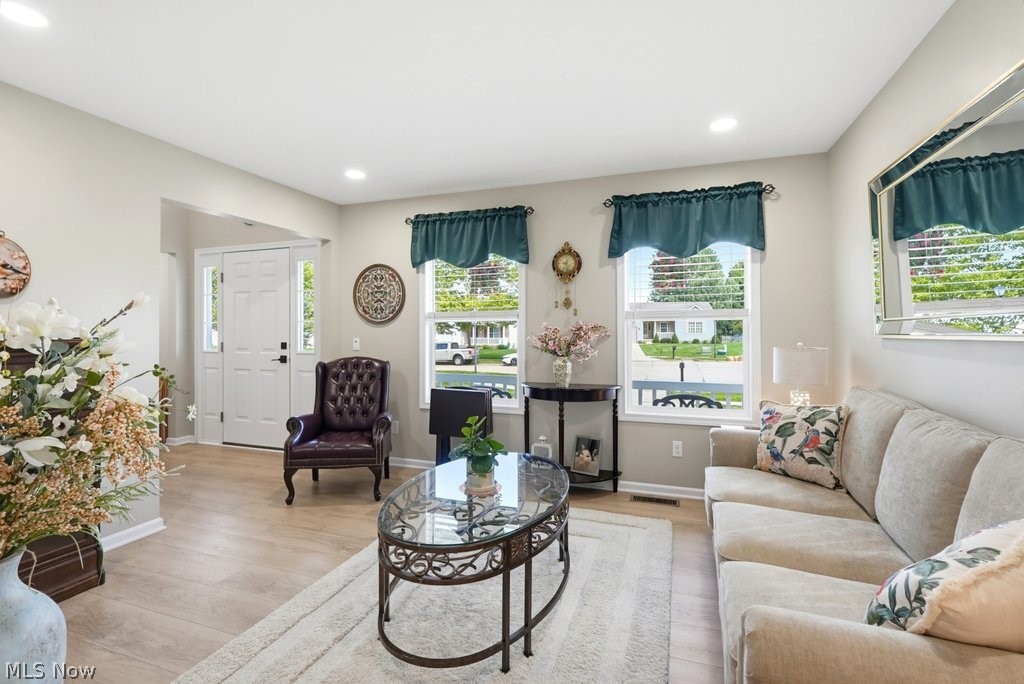851 Susan Road Ravenna OH 44266