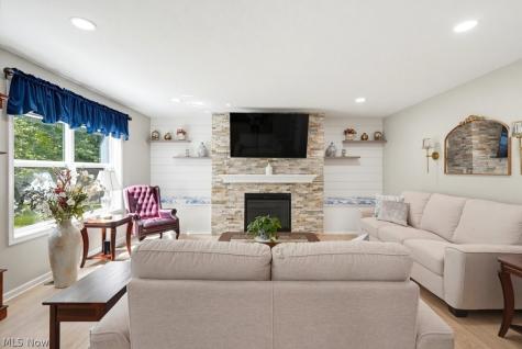 851 Susan Road Ravenna OH 44266