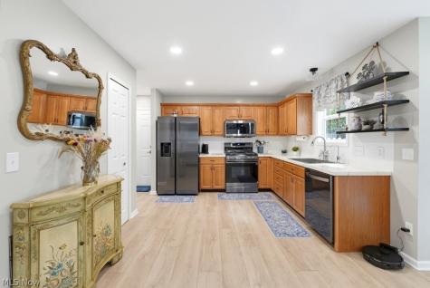 851 Susan Road Ravenna OH 44266