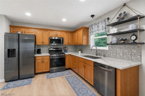 851 Susan Road Ravenna OH 44266