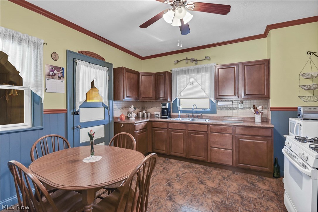 6611 Fleet Avenue Cleveland OH 44105