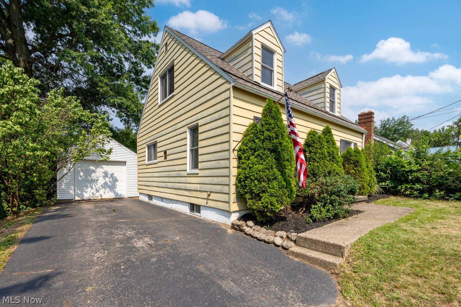 742 Mckinley Street Wooster OH 44691