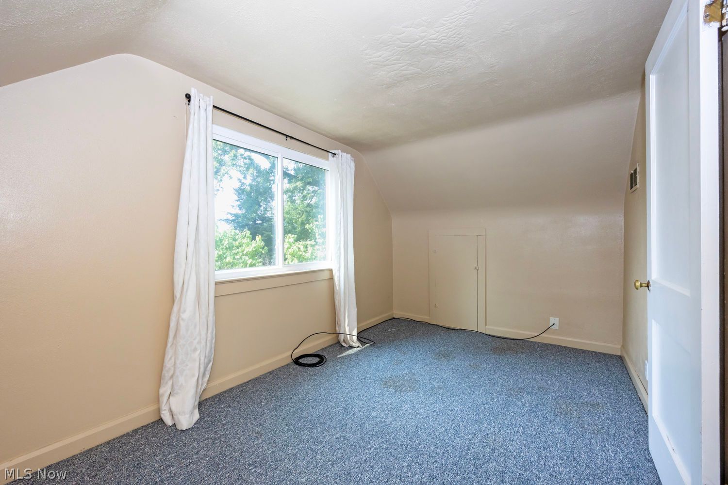 742 Mckinley Street Wooster OH 44691