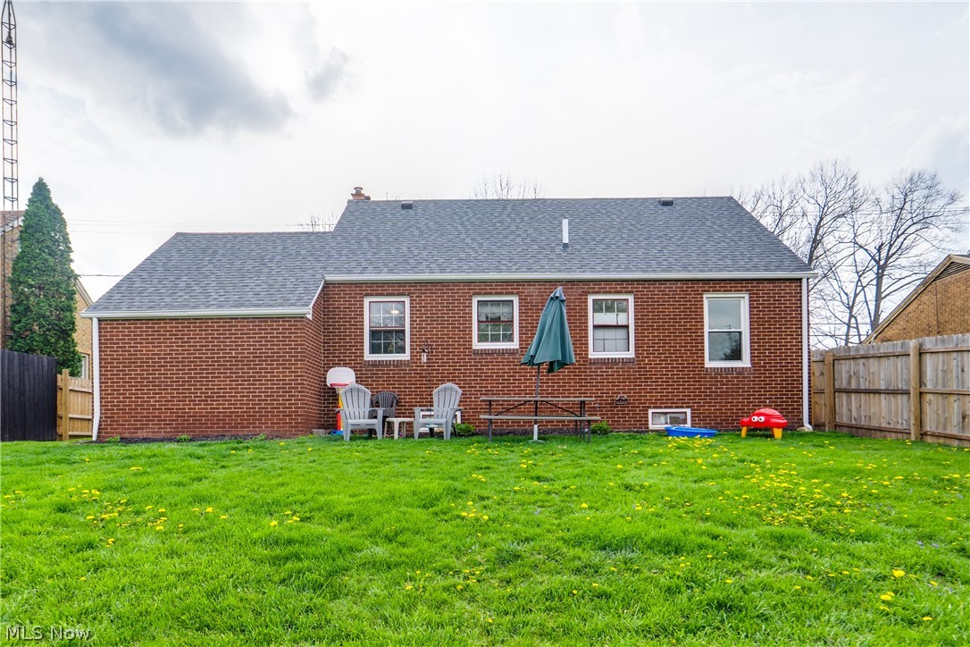 144 Perry Drive NW Canton OH 44708
