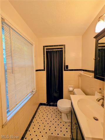 19219 Lomond Boulevard Shaker Heights OH 44122