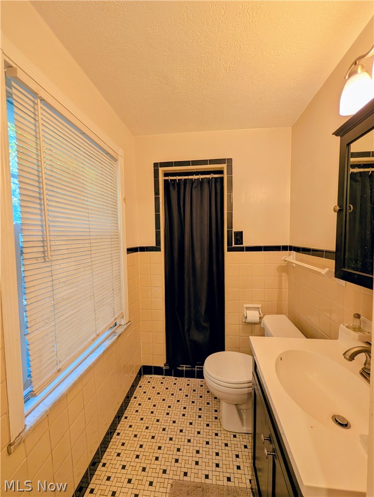 19219 Lomond Boulevard Shaker Heights OH 44122